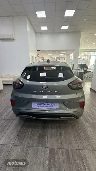 Usado Ford Puma Gen-E Premium 123 kW (168 CV) 2025 Gris / plateado SUV