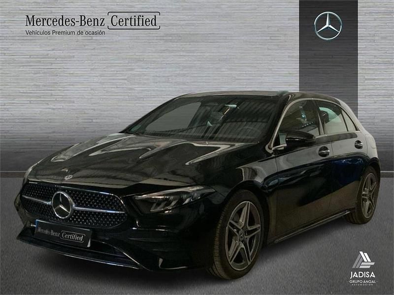 Usado Mercedes A200 AMG line 150 CV (110 kW) 2024 Negro Berlina