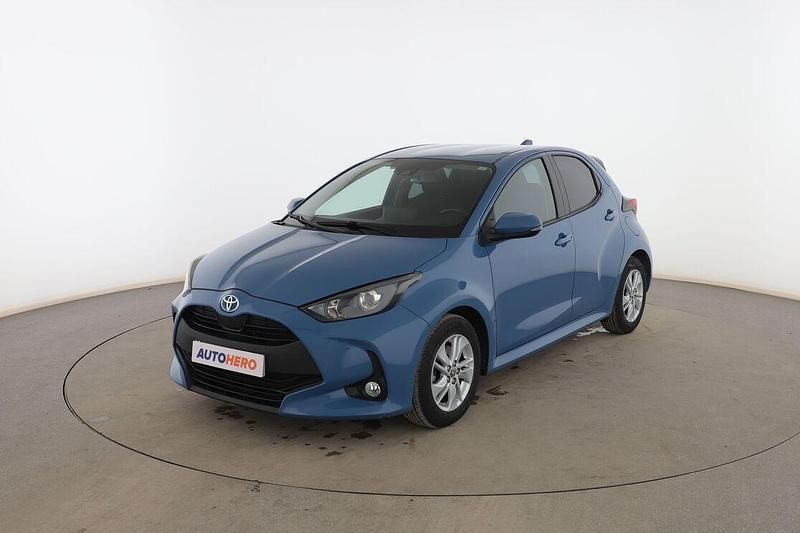 Azul Usado 2021 Toyota Yaris Hybrid Active Utilitario | 17.999 € (Precio justo) - Imagen 1/3
