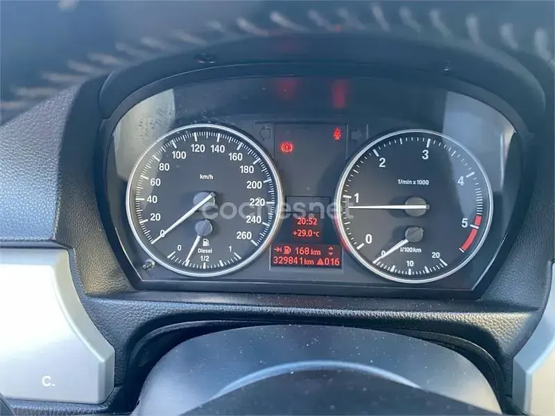 Usado BMW 318 122 CV (89 kW) 2008 Gris / plata Familiar