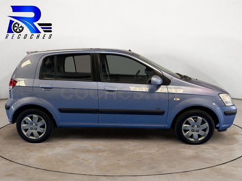 Usado Hyundai Getz 88 CV (64 kW) 2005 Azul Utilitario