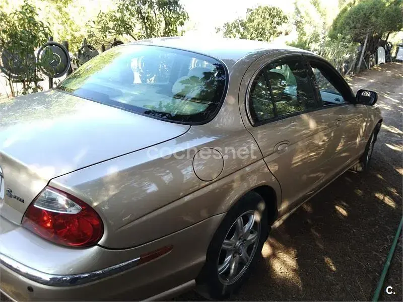 Usado Jaguar S-Type Executive 238 CV (175 kW) 2002 Amarillo Berlina