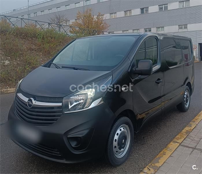Usado Opel Vivaro 145 CV (106 kW) 2019 Negro Monovolumen