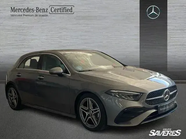 Usado Mercedes A180 136 CV (100 kW) 2026 Gris montaña