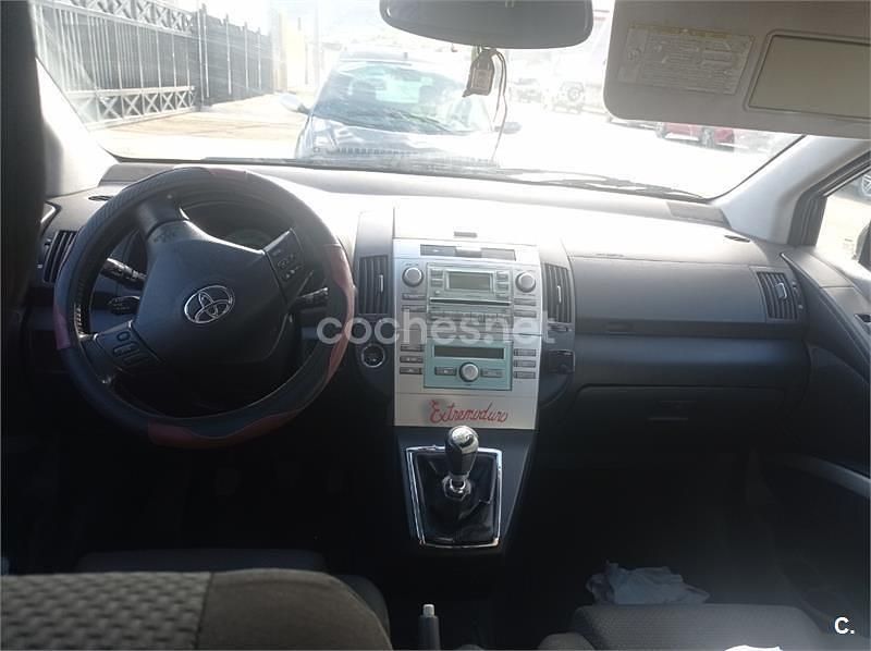 Usado Toyota Corolla Verso Luna 136 CV (100 kW) 2006 Negro Monovolumen