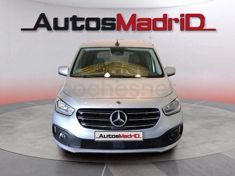 Usado Mercedes T180 116 CV (85 kW) 2023 Gris / plata Monovolumen