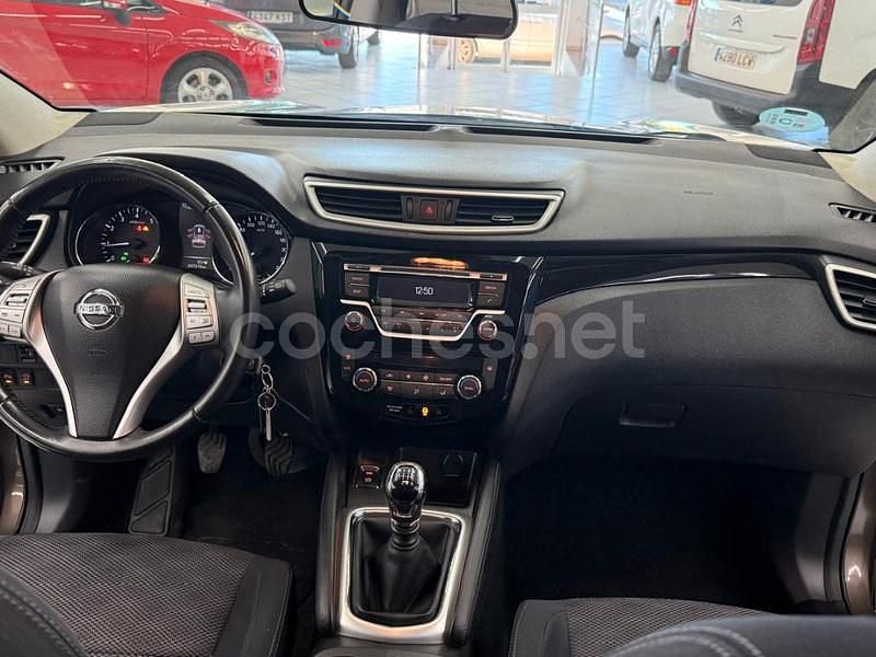 Usado Nissan Qashqai Acenta 115 CV (84 kW) 2015 Gris / plata SUV