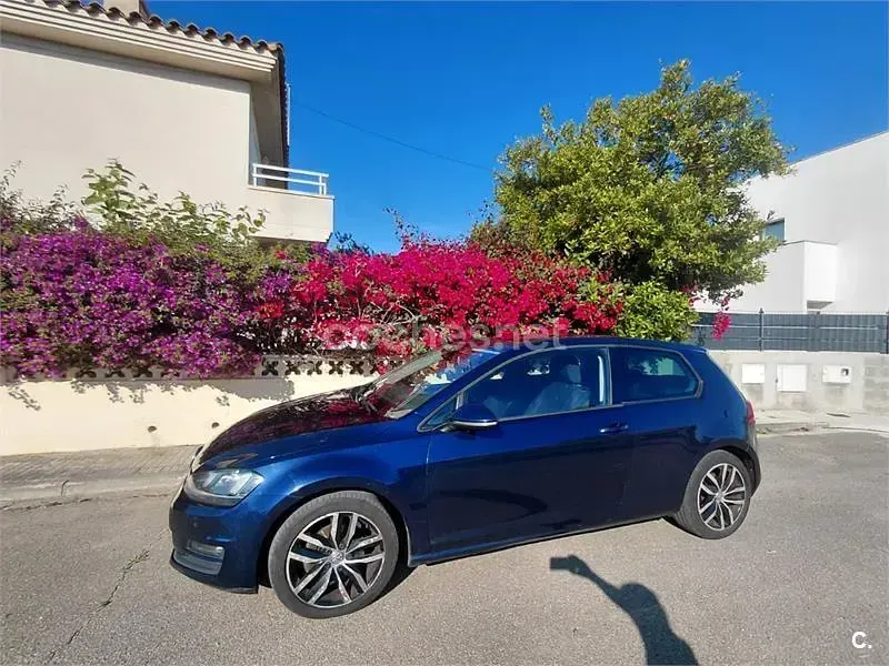 Usado VW Golf VII Advance 105 CV (77 kW) 2013 Azul Berlina