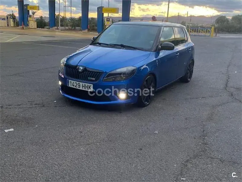 Usado Skoda Fabia RS 180 CV (132 kW) 2011 Azul Berlina