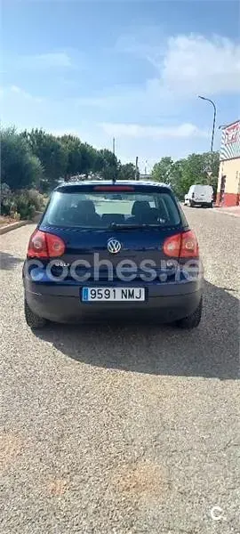 Usado VW Golf IV 102 CV (75 kW) 2006 Azul Berlina