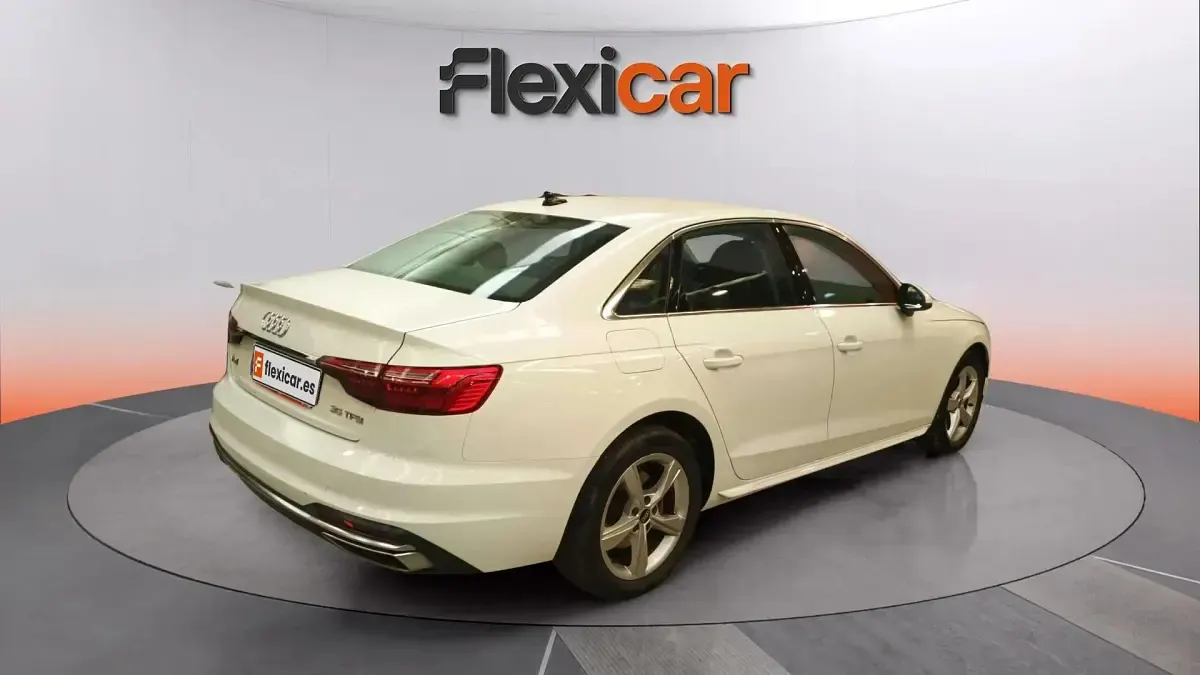 Usado Audi A4 Advanced Plus 150 CV (110 kW) 2021 Blanco Berlina