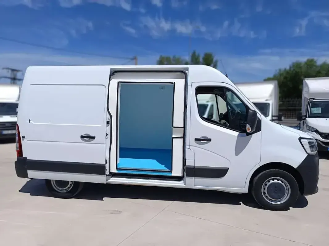 Usado Renault Master 135 CV (99 kW) 2021 Blanco Monovolumen
