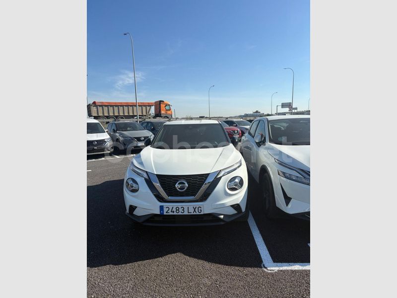 Lunar white metalizado techo midnight black Usado 2022 Nissan Juke N-Connecta SUV | 17.990 € (Precio justo) - Imagen 1/1