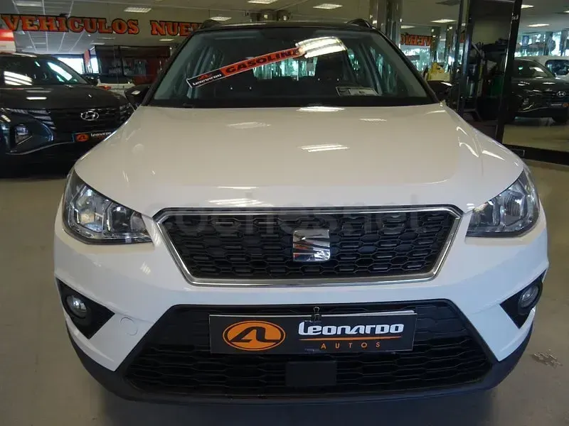 Usado Seat Arona Style 110 CV (80 kW) 2021 Blanco SUV