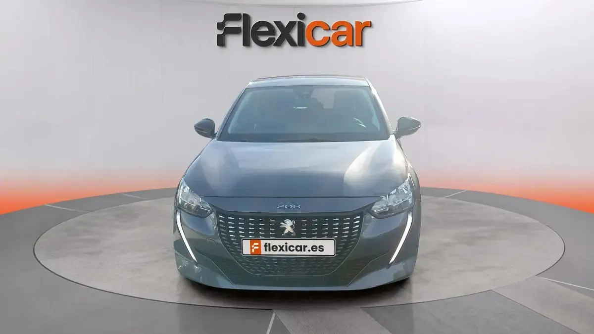 Usado Peugeot 208 Active 102 CV (75 kW) 2022 Gris Utilitario