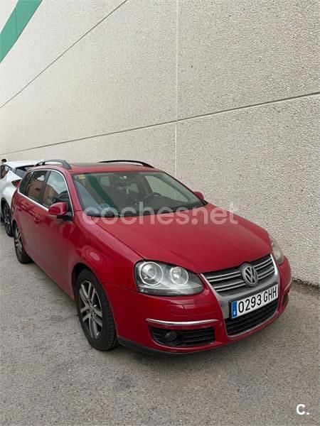 Usado VW Golf V Advance 122 CV (89 kW) 2008 Rojo Familiar