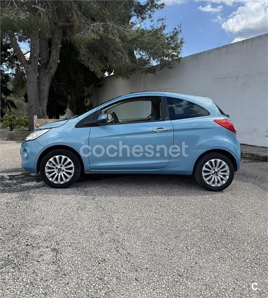 Usado Ford Ka Titanium 69 CV (50 kW) 2011 Azul Utilitario