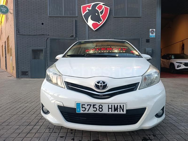 Usado Toyota Yaris Sport 90 CV (66 kW) 2012 Blanco Berlina