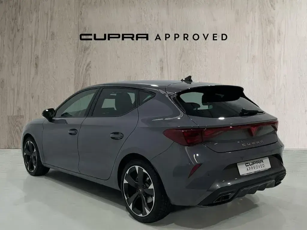 Usado Cupra Leon 150 CV (110 kW) 2025 Gris Berlina