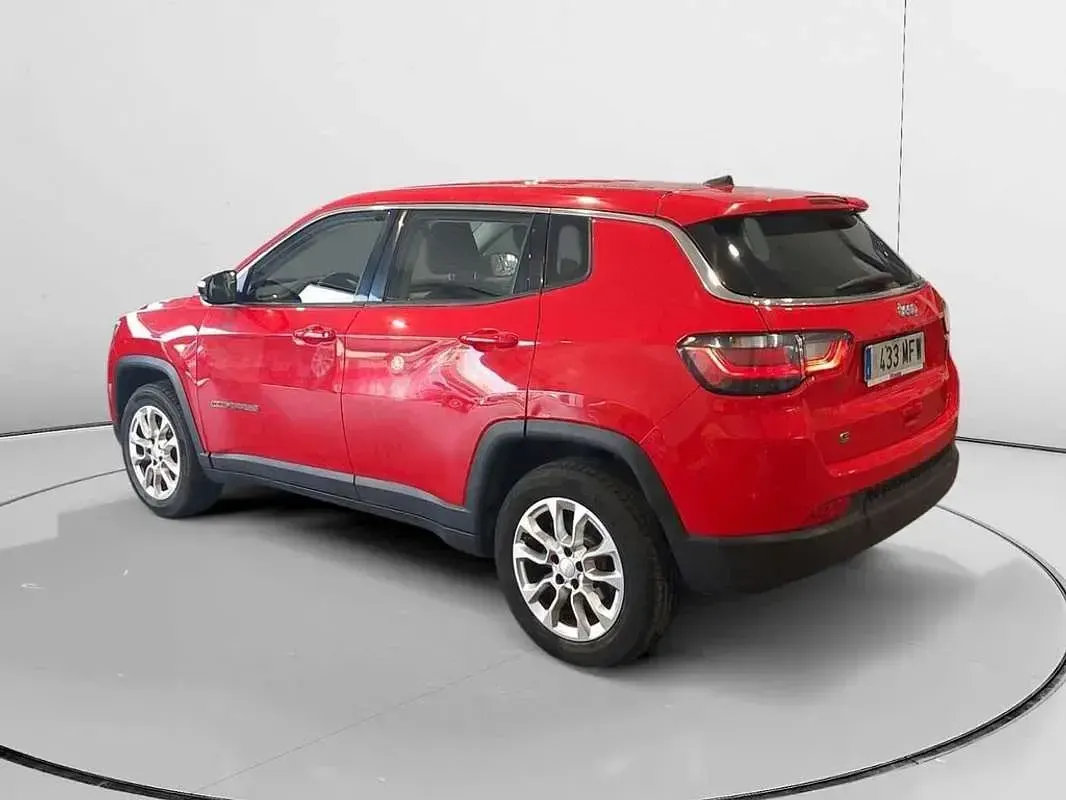 Usado Jeep Compass Night Eagle 129 CV (94 kW) 2023 Rojo SUV