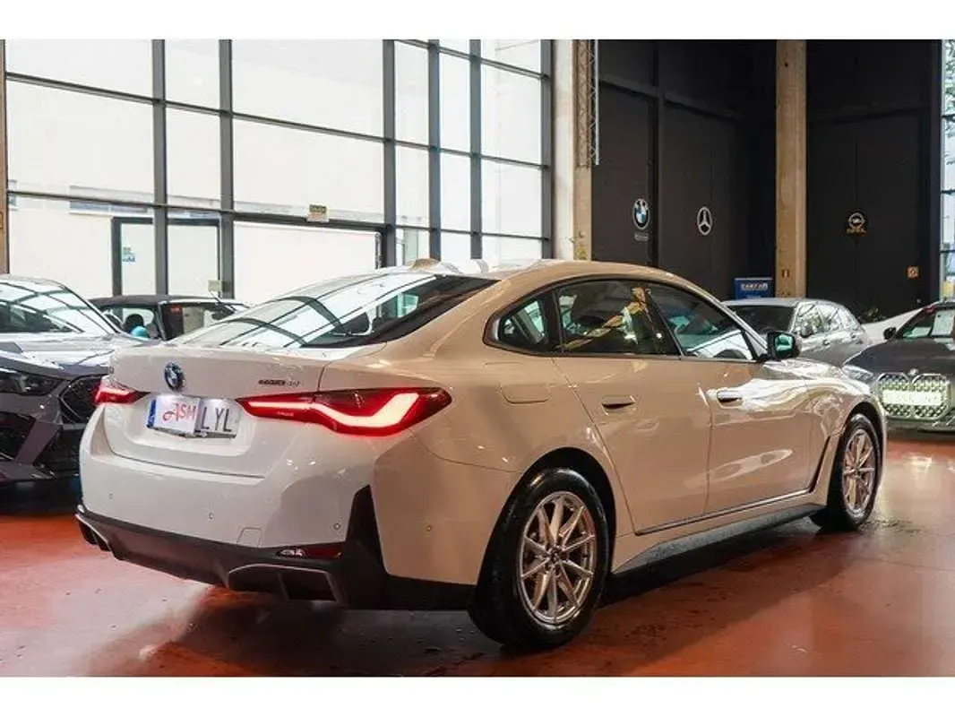 Usado BMW i4 Sport Line 250 kW (340 CV) 2022 Blanco Berlina