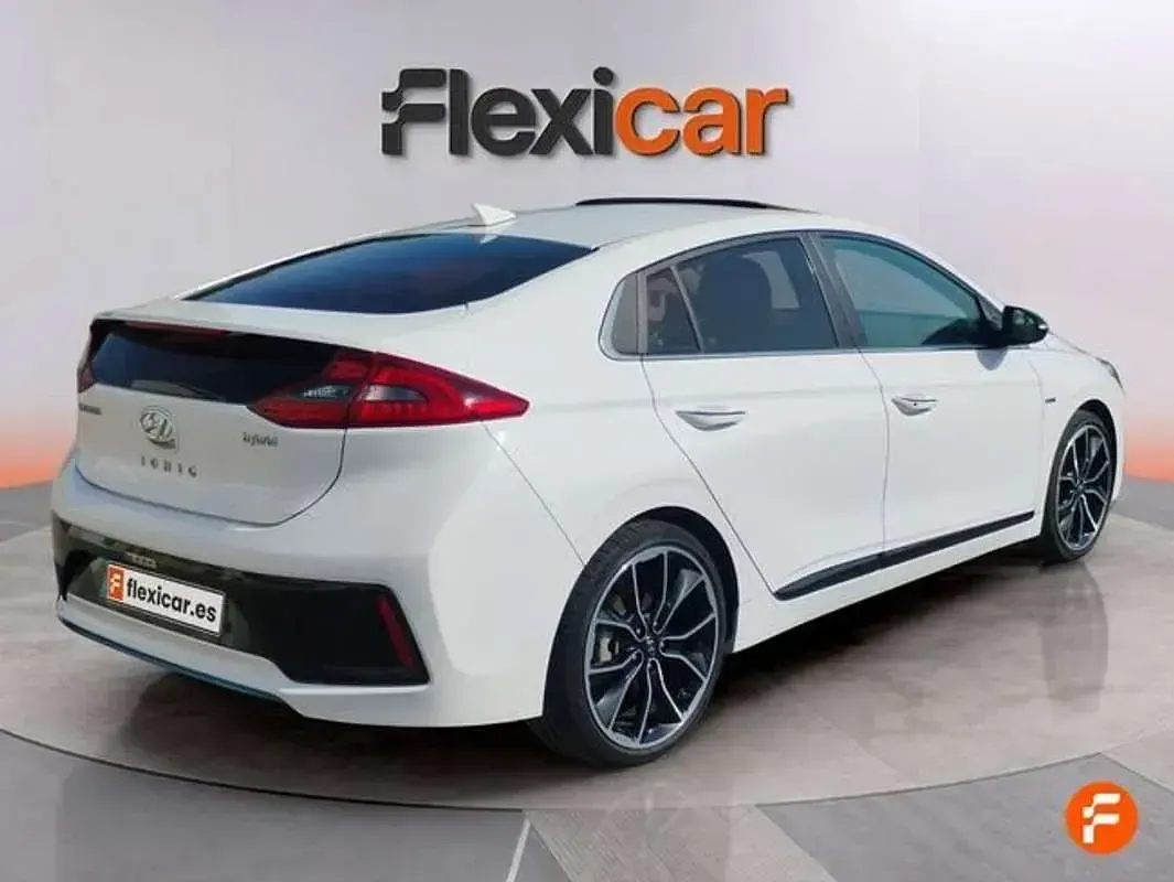 Usado Hyundai Ioniq Style 141 CV (103 kW) 2017 Blanco Utilitario