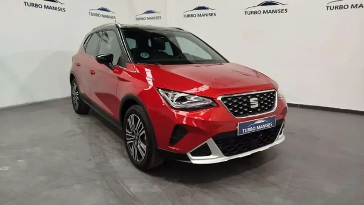 Usado Seat Arona Xperience 116 CV (85 kW) 2025 Rojo SUV