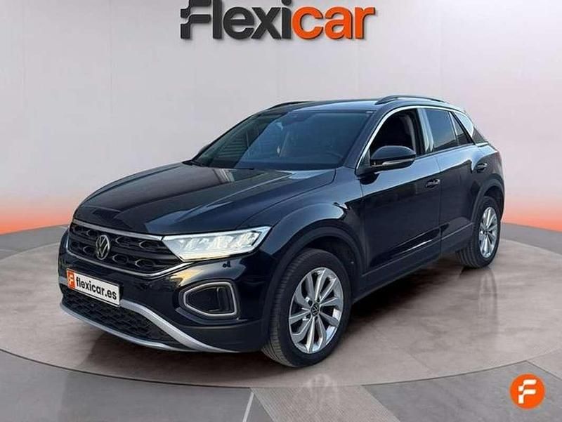 Usado VW T-Roc Life 150 CV (110 kW) 2023 Negro SUV