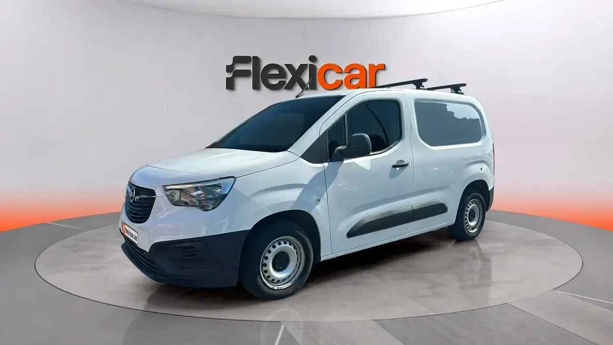 Usado Opel Combo Selective 75 CV (55 kW) 2019 Blanco Monovolumen
