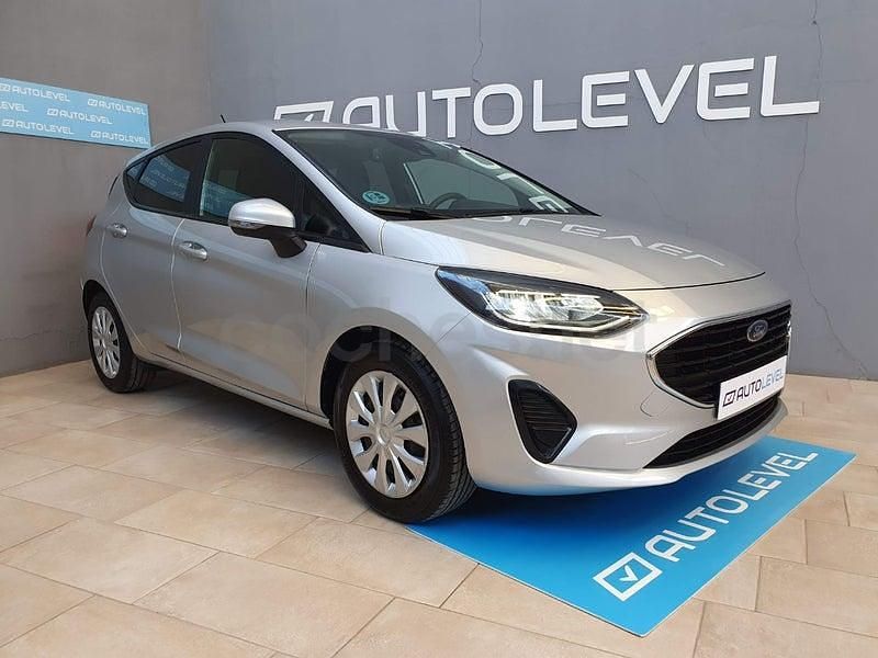 Usado Ford Fiesta Trend 75 CV (55 kW) 2022 Gris / plata Utilitario