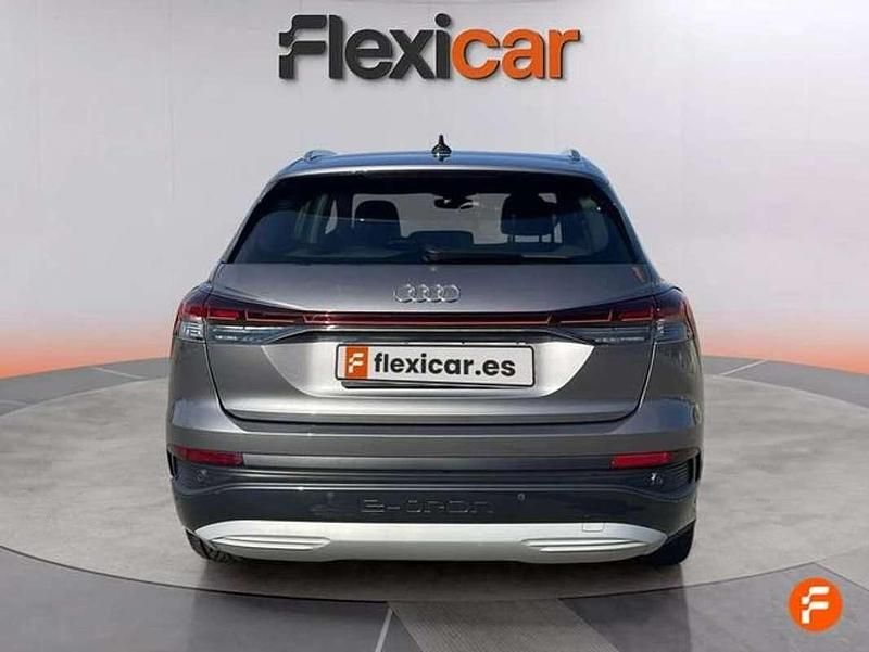 Usado Audi Q4 e-tron 69 kW (95 CV) 2021 Gris SUV