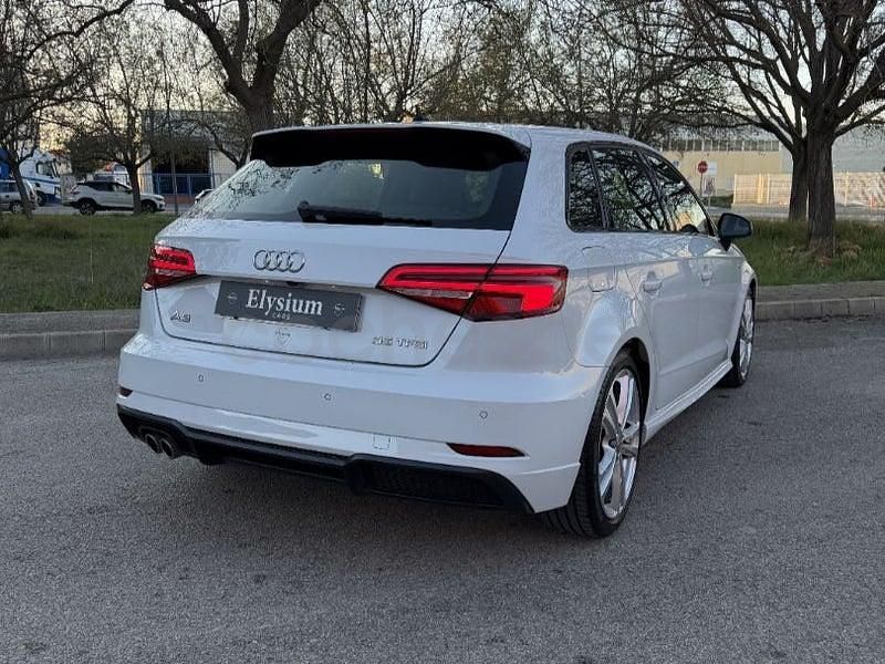 Używany Audi A3 S-Line 150 KM (110 kW) 2019 Biały Sedan/Limuzyna