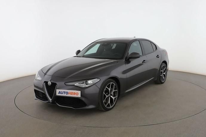 Gris Usado 2019 Alfa Romeo Giulia Veloce Berlina | 26.299 € (Precio justo) - Imagen 1/3