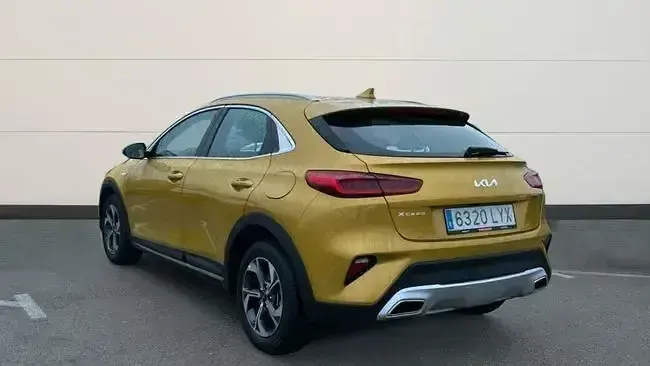Usado Kia XCeed 160 CV (117 kW) 2022 Amarillo SUV