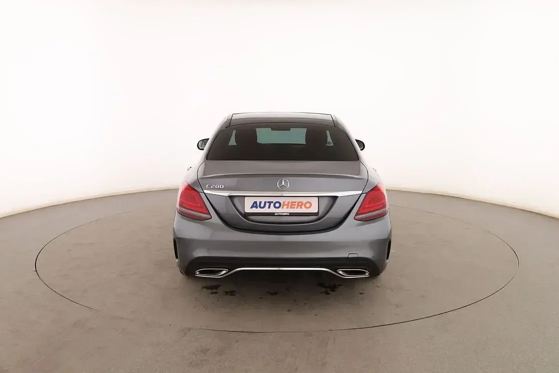 Usado Mercedes C200 AMG line 197 CV (144 kW) 2020 Gris Berlina