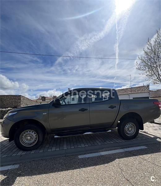 Usado Mitsubishi L200 154 CV (113 kW) 2015 Verde Pickup/Camioneta