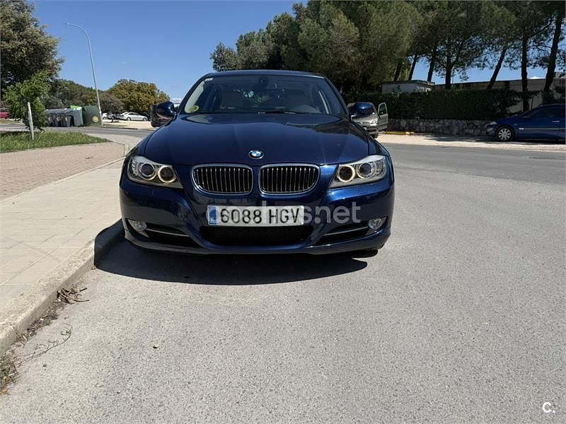 Käytetty BMW 318 143 HP (105 kW) 2011 Sininen Sedan