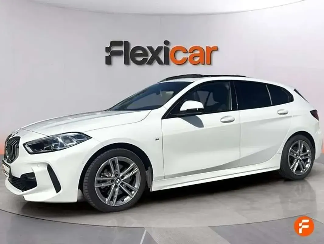 Używany BMW 116 150 KM (110 kW) 2021 Biały Hatchback