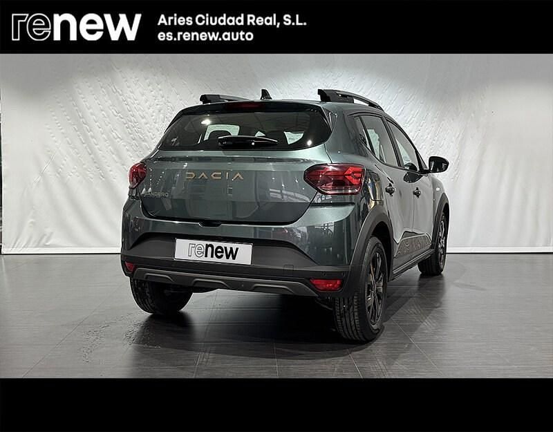 Usado Dacia Sandero Extreme 100 CV (73 kW) 2025 Verde Berlina
