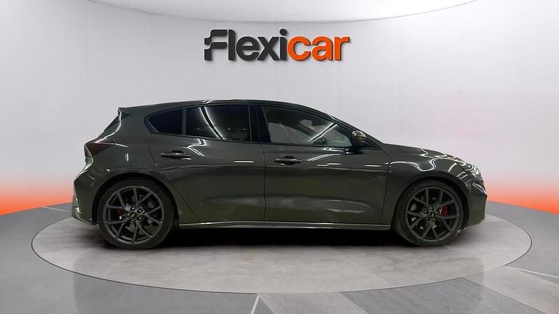 Usado Ford Focus ST 280 CV (205 kW) 2022 Gris Utilitario