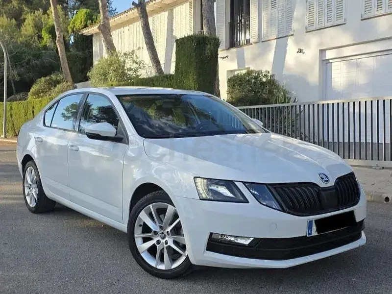 Usado Skoda Octavia Style 110 CV (80 kW) 2017 Blanco Berlina