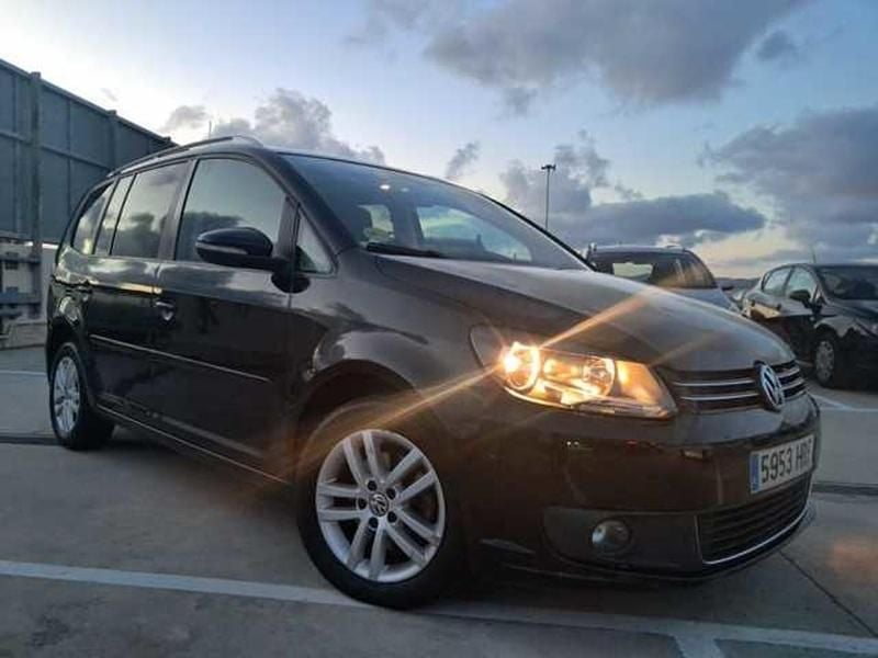 Usado VW Touran Advance 105 CV (77 kW) 2013 Negro Monovolumen