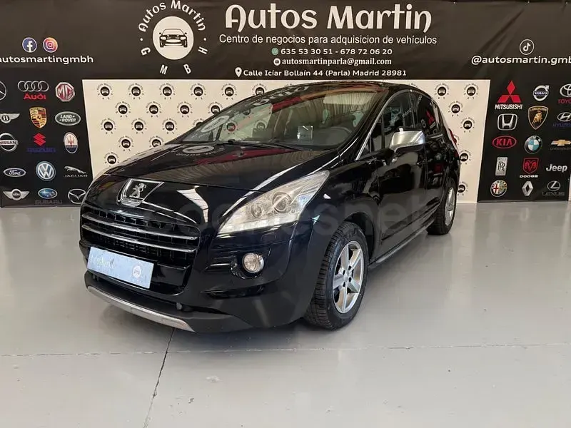 Usado Peugeot 3008 200 CV (147 kW) 2014 Negro Familiar