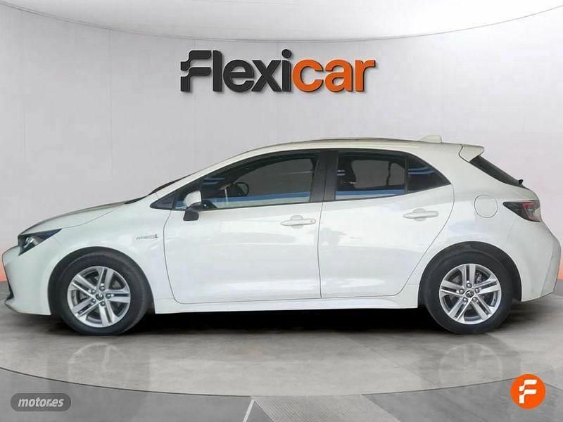 Usado Toyota Corolla Active 122 CV (89 kW) 2020 Blanco Berlina