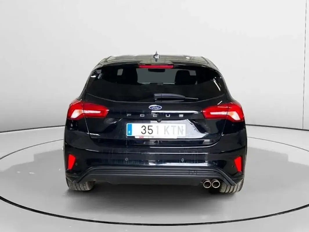 Usado Ford Focus ST-Line 126 CV (92 kW) 2019 Negro Utilitario