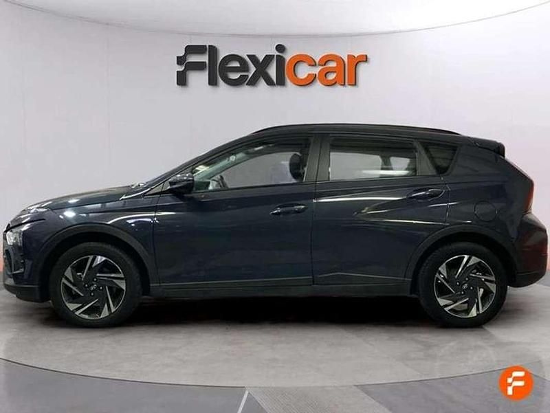 Usado Hyundai Bayon 84 CV (61 kW) 2023 Gris SUV