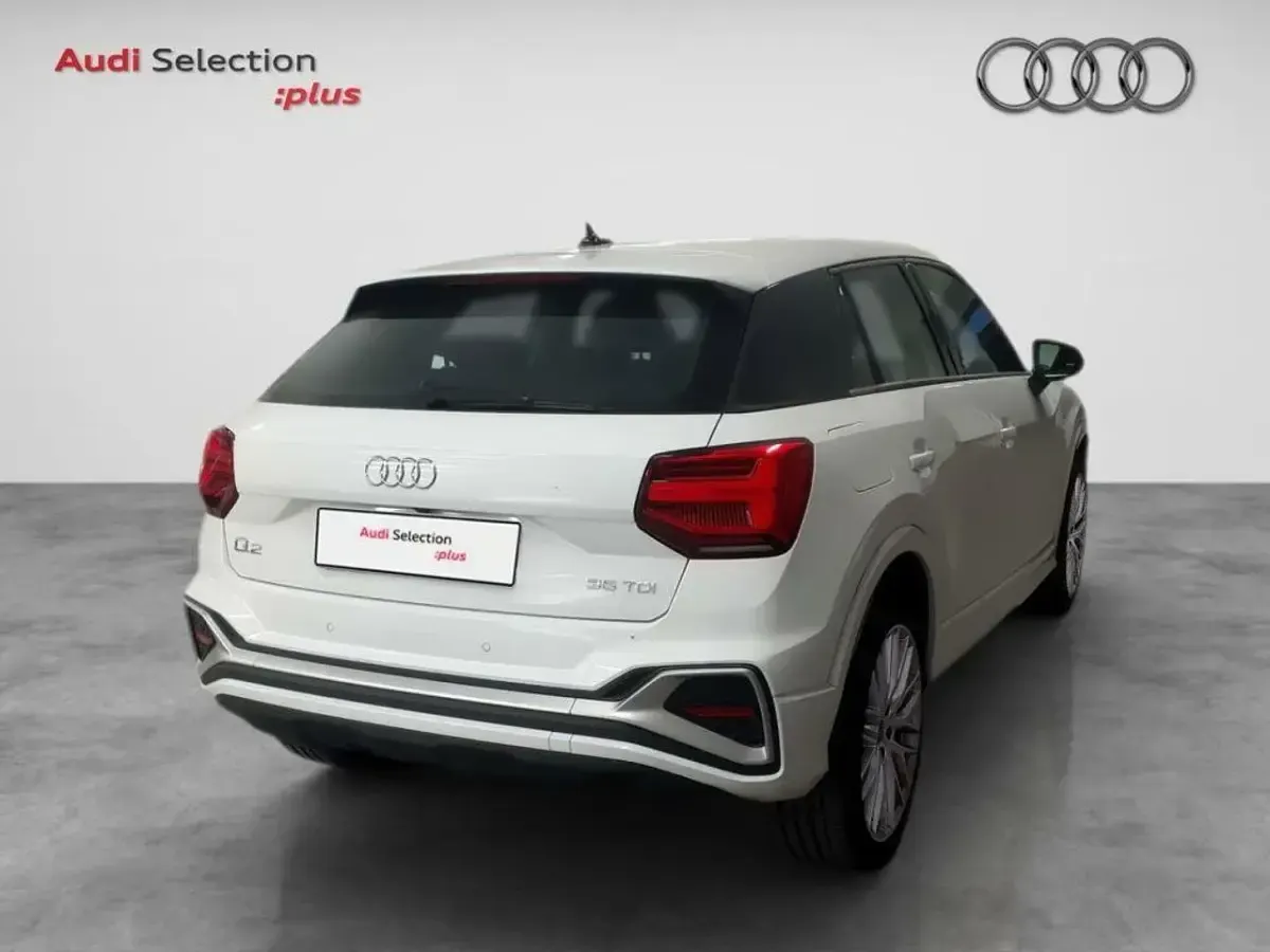 Usado Audi Q2 Ambiente 150 CV (110 kW) 2023 Blanco SUV