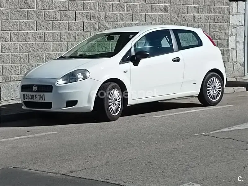 Usado Fiat Grande Punto Active 75 CV (55 kW) 2007 Blanco Utilitario
