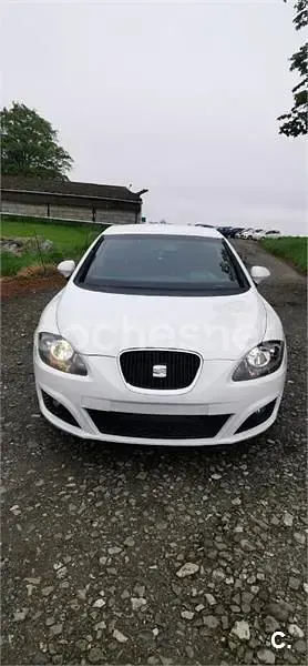 Usado Seat Leon ST Style 105 CV (77 kW) 2013 Blanco Familiar