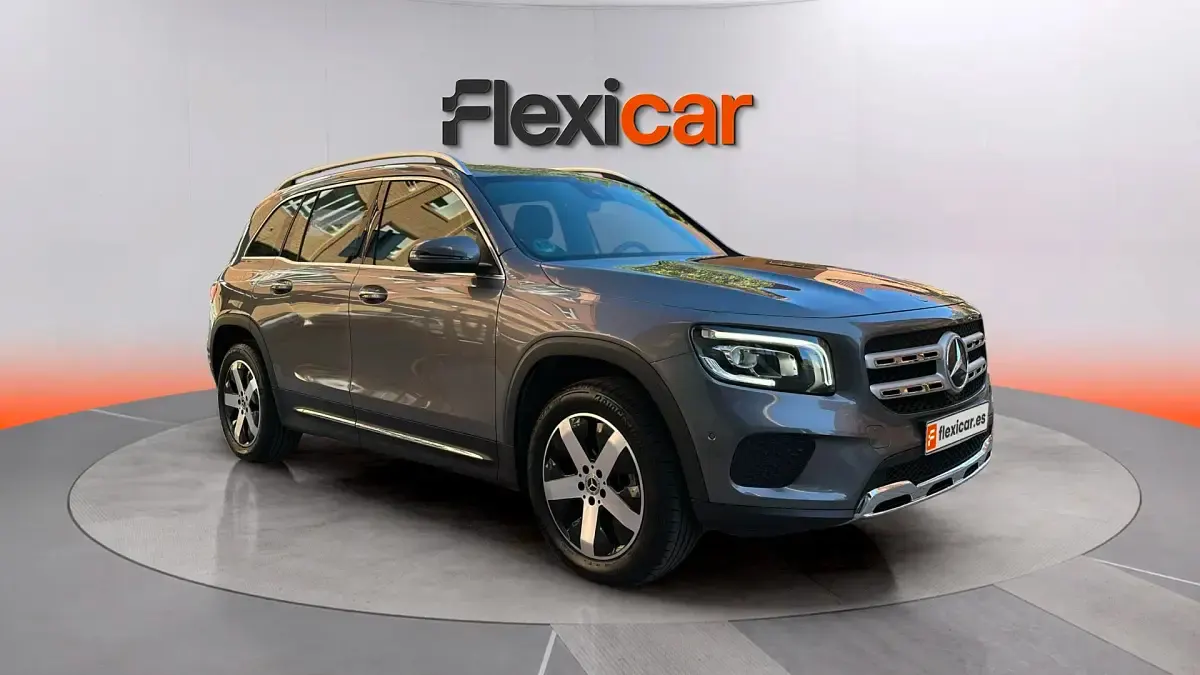 Käytetty Mercedes GLB220 190 HP (139 kW) 2022 Katumaasturi